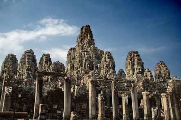 Храм байон в камбодже