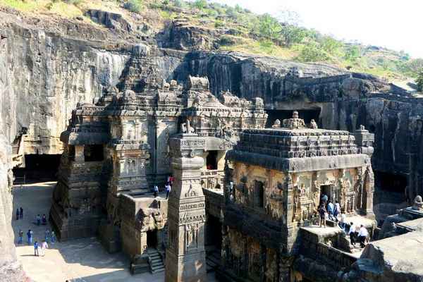 Пещерные храмы индии